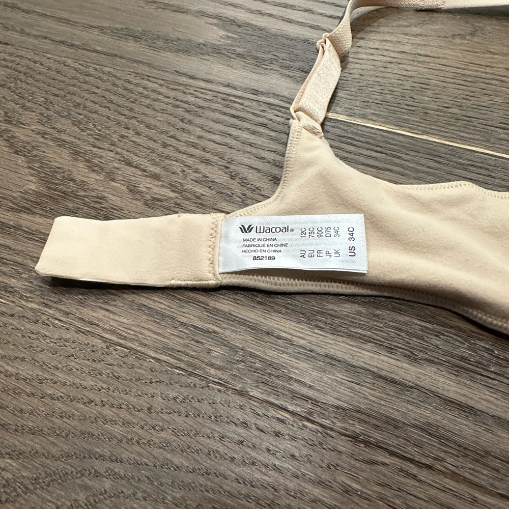 Wacoal Cream Bra - Picture 5 of 5
